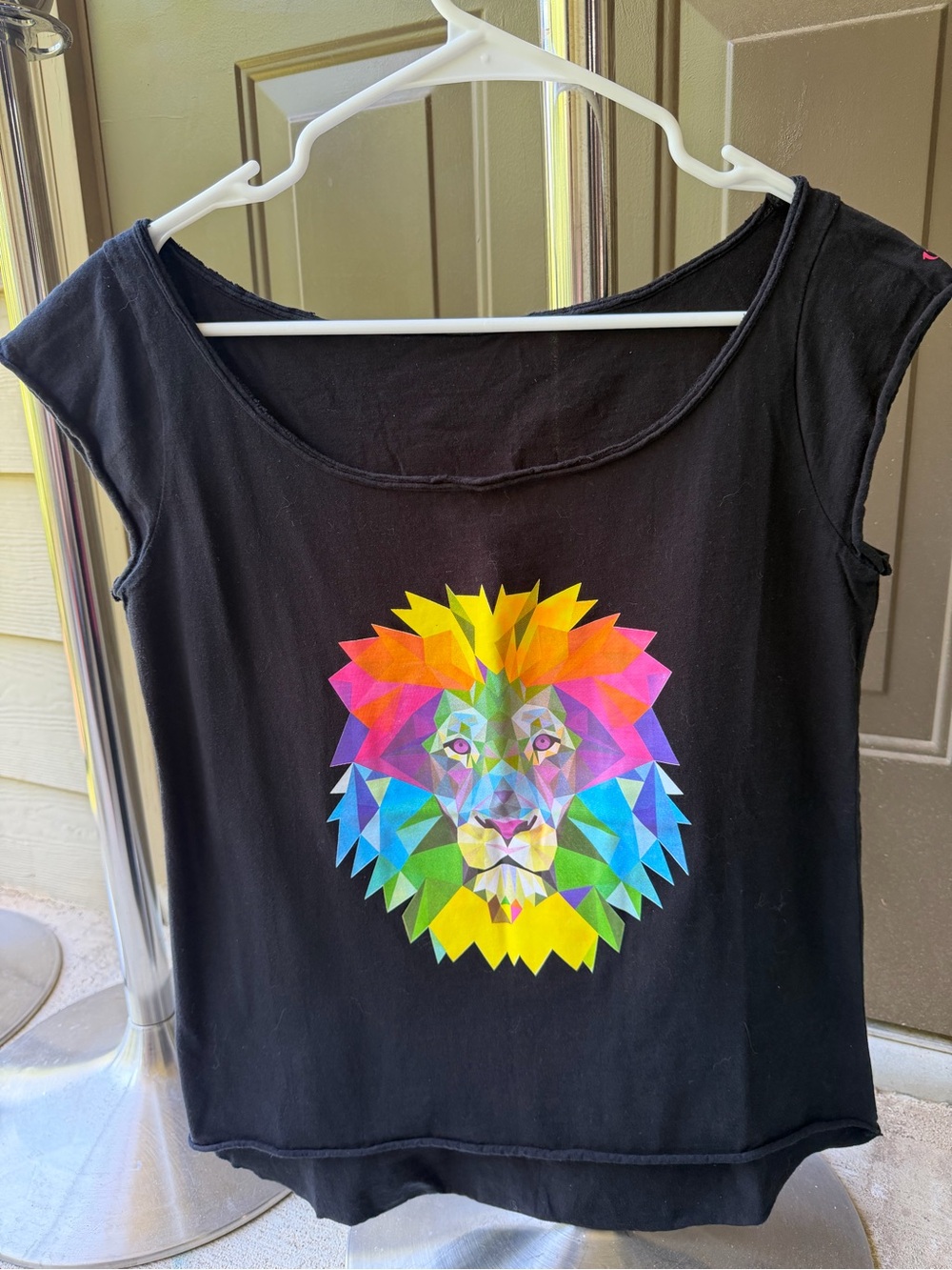 Women's Club Med Punta Cana 45 Shirt with Multicolor Geometric Lion.